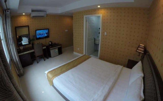 One World Hotel