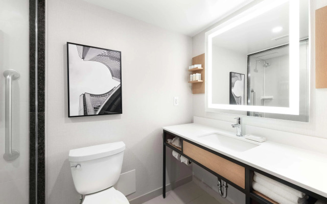 Hilton Garden Inn Toronto Airport