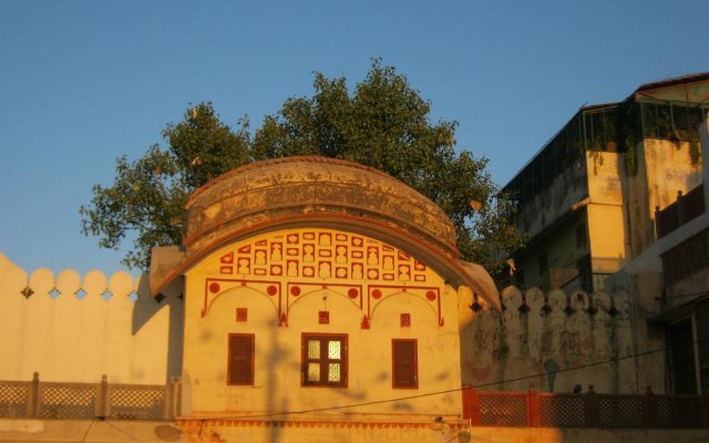 Rawla Mrignayani Palace