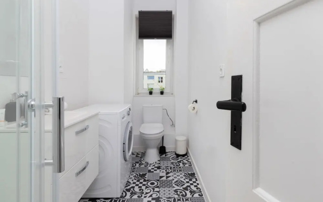 Apartment by the Park Gdynia by Renters
