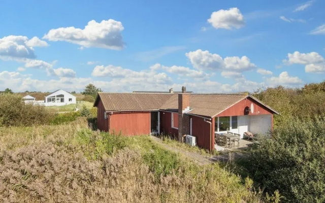 Vibrant Holiday Home in RÃ¸mÃ¸ near Sea