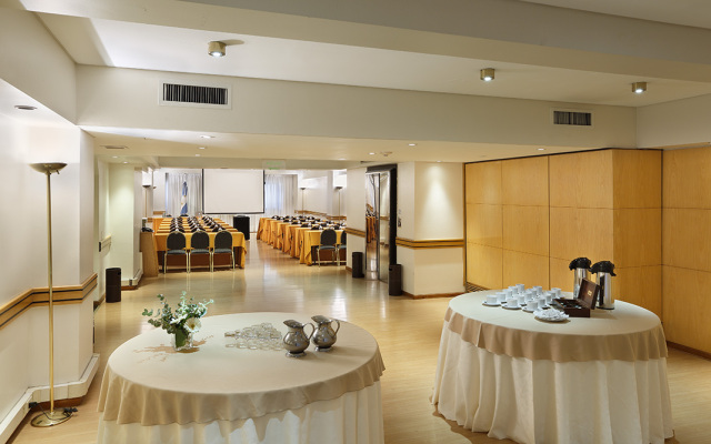 Dolmen Hotel