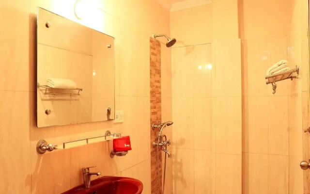 Rossa Hospitality IB 157