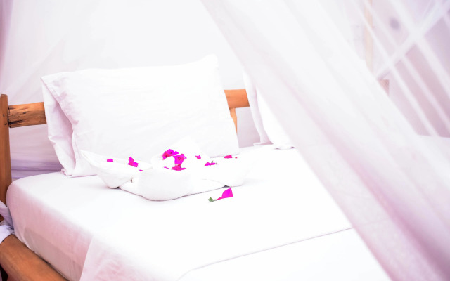 Uhuru House and Restaurant