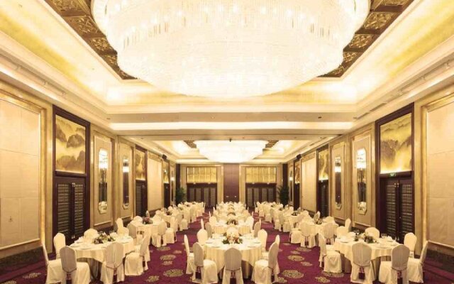 Yun-Zen Jinling World Trade Plaza Hotel