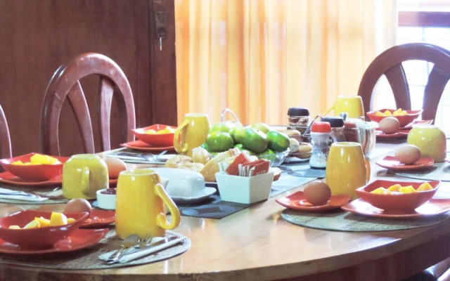 Transit Home Bed And Breakfast - Adults Only