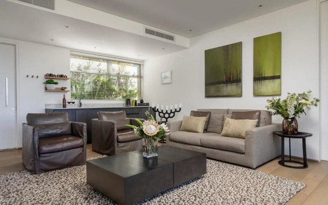 Clouds Estate