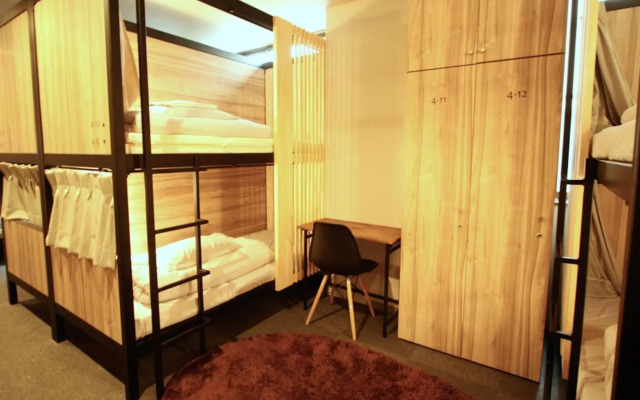 Namba Guesthouse HIVE - Hostel