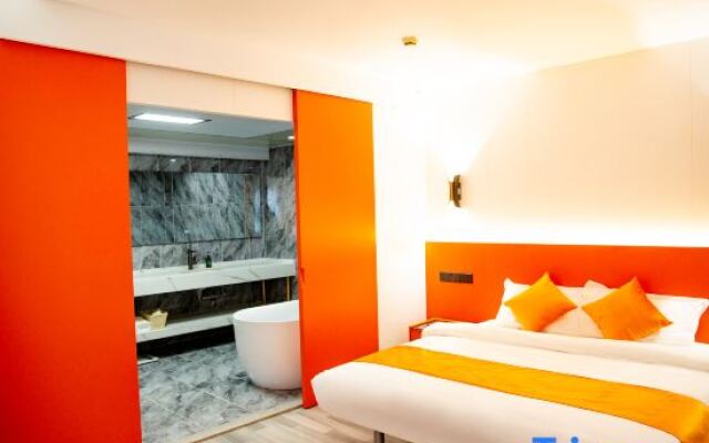 ibis Hotel