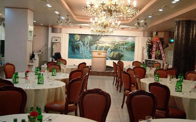 Punggi Tourist Hotel