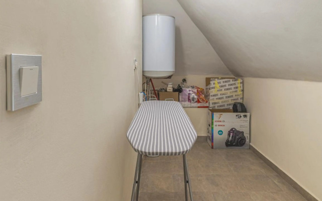 Fancy 1BD penthouse with terrace near the centre