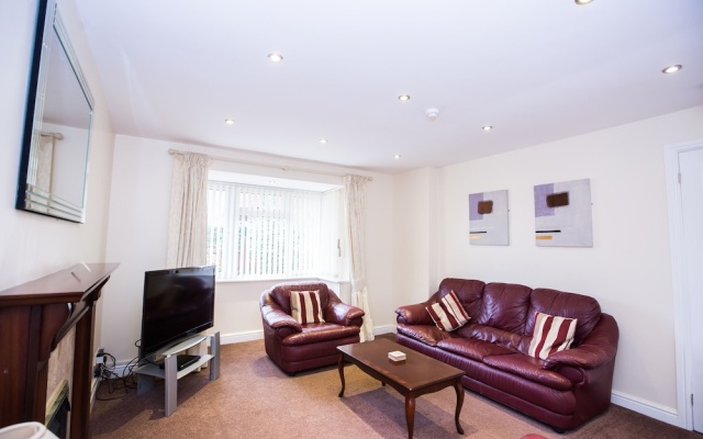Tollgate Hotel & Leisure