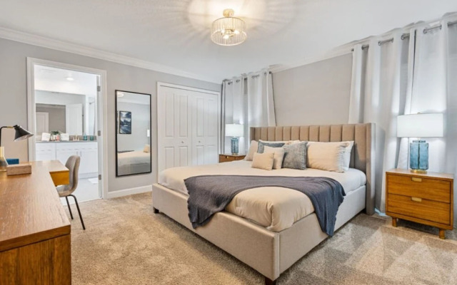 Amazing 4bdr House Storey Lake