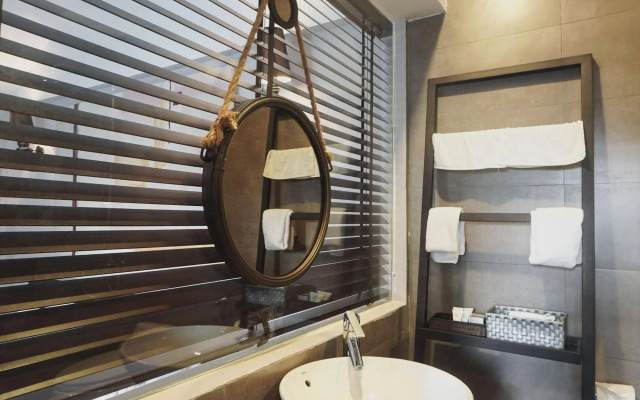 Oliving Residence