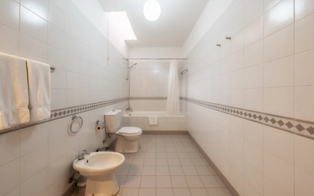 The Wine Lodges by An Island Apart