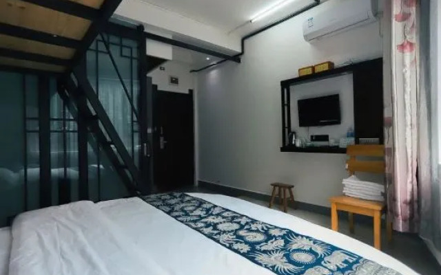 Yinxiang Xijiang Resort Hotel