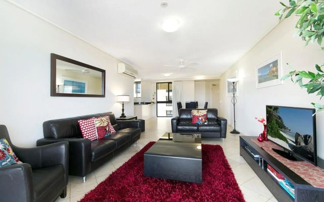 Clubb Coolum Beach Resort