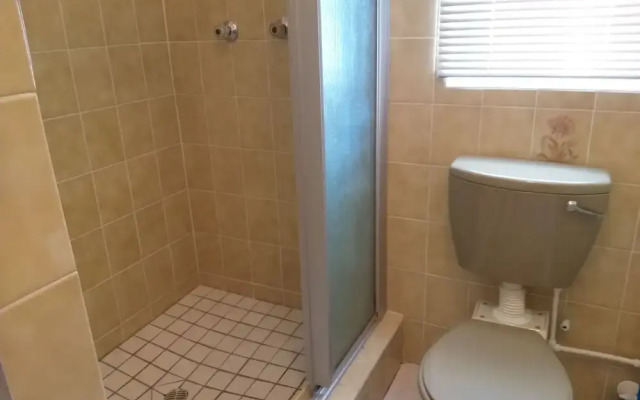 Dj'S B&B