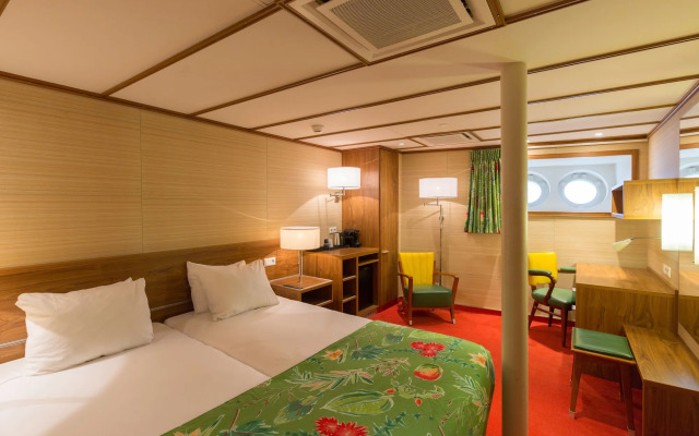 ss Rotterdam Hotel & Restaurants