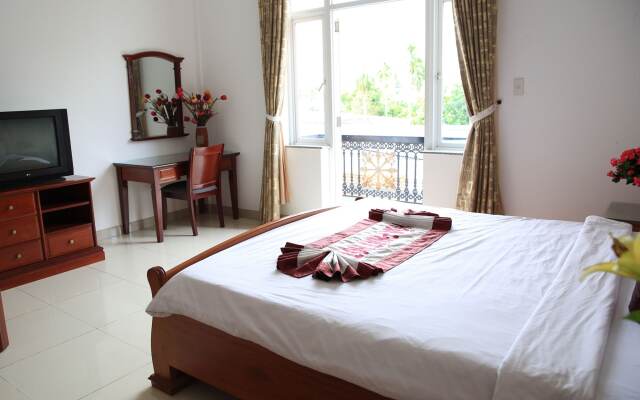 Hoa Phat Hotel & Apartment