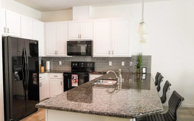 Amazing 4 Bedroom House Near Disney