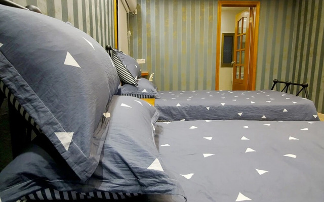 Xiang Shan Lin Hai Homestay