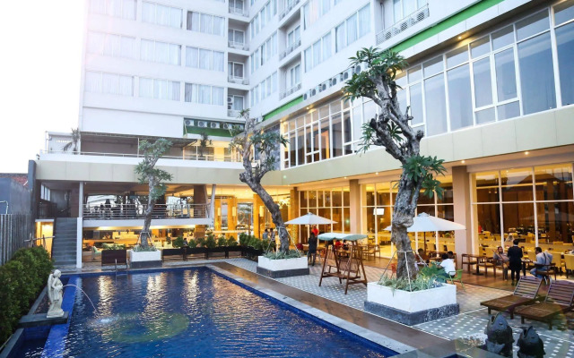 Gets Premiere Semarang