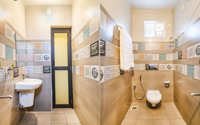 Fabhotel Radha Residency