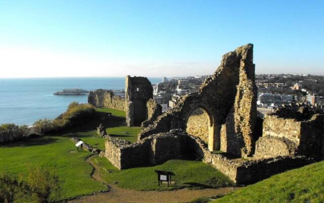 Stunning 18th Century 5 Bed House Old-Town Hastings