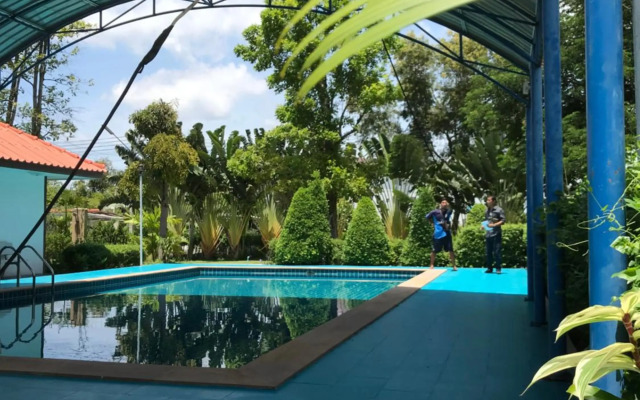 RedDoorz Sripiamsuk Resort Bangkok