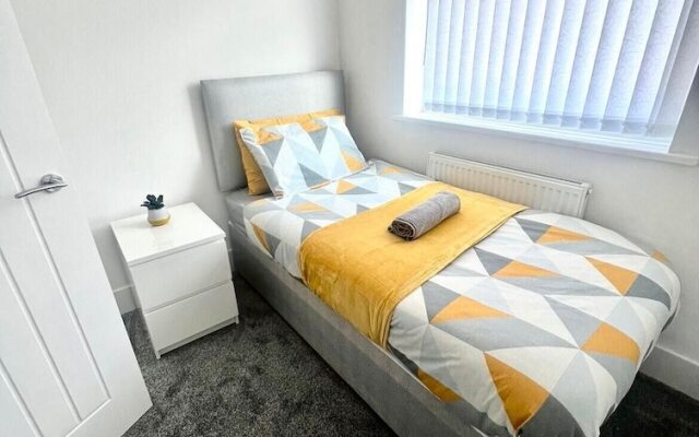 No 29 - Beautiful 4-bed House