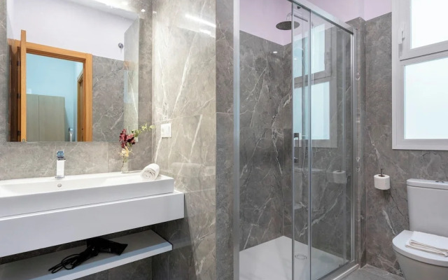 Exclusive Apartment 5BD in Seville. Carlos V
