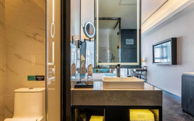 Xana Hotelle(Shenzhen futian shangmeilin subway station)