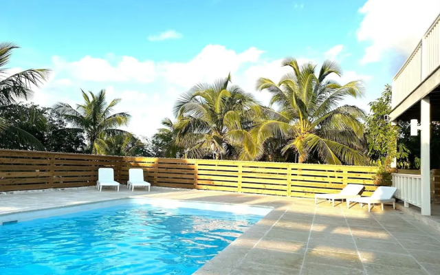 Bahama Mama 5 Bedroom Home