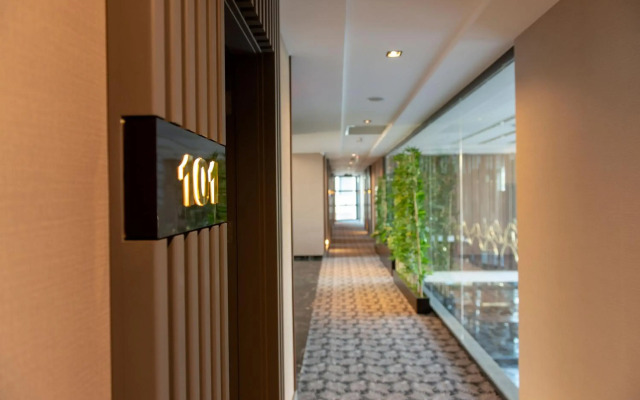 B&C Hotel
