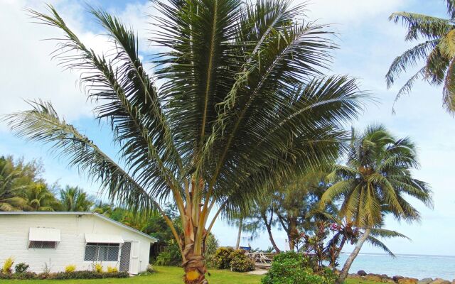 Twin Waters Beach Baches