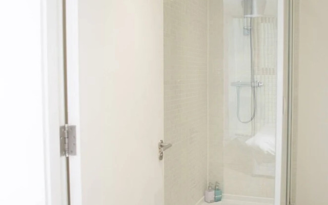 Henry Street - Apt 22