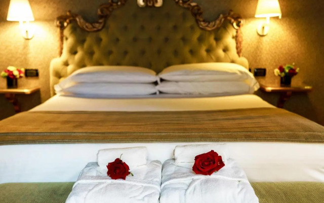 Sheraton Commander Hotel