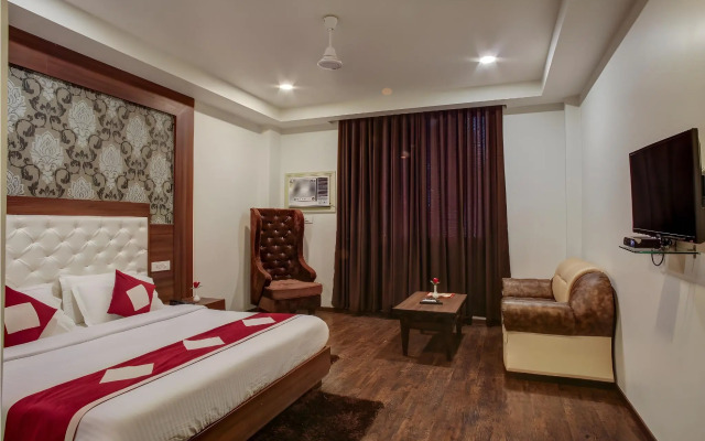 Hotel The Royal Krishna