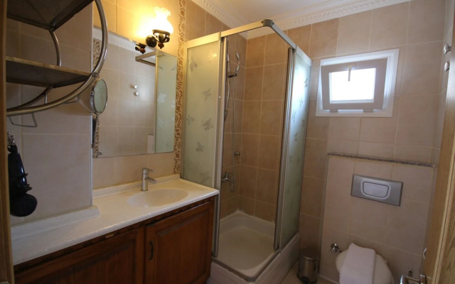 Cundavilla Hotel & Suites