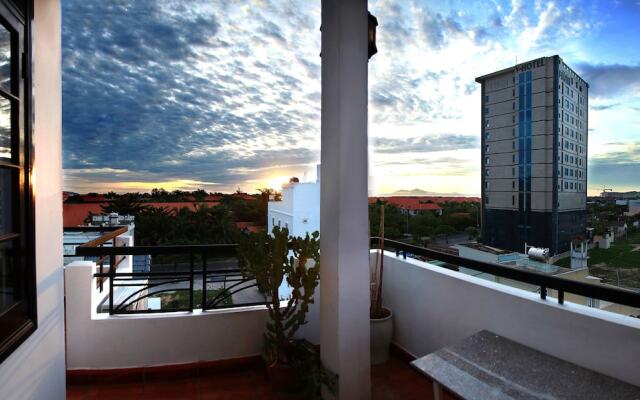 Da Nang Beach Hotel