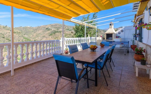 Villa José Andrés Torrox by Ruralidays