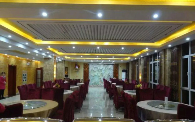Zhang Ye Long Sheng Holiday Hotel