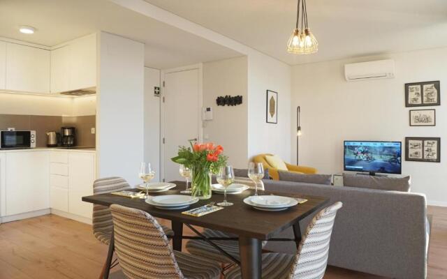 Porto View by Patio 25