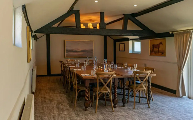 High Corner Inn