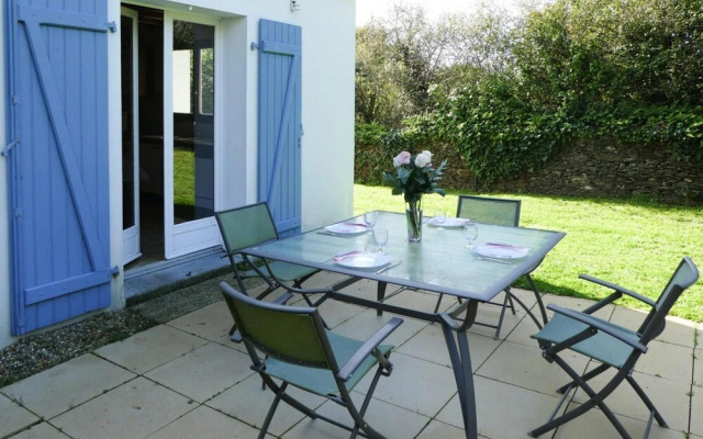 Classic Breton Holiday Home in Sarzeau