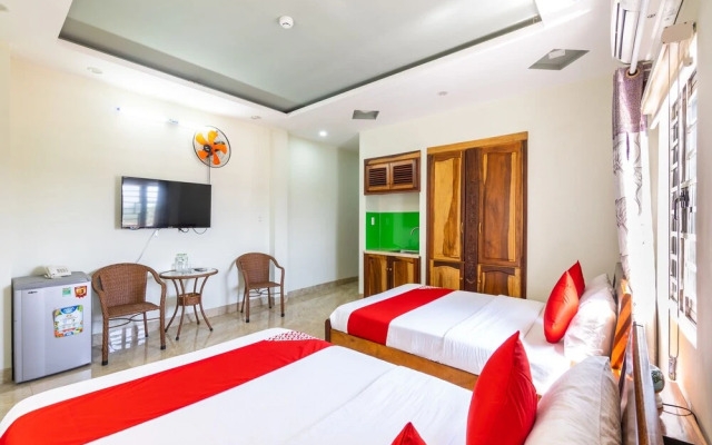 OYO 415 Nice House Hotel