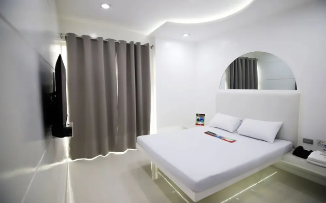 Astrotel Divisoria