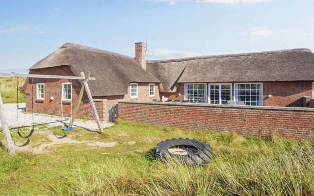 10 Person Holiday Home in Ringkobing