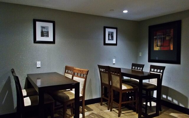 Route 66 lnn & Suites